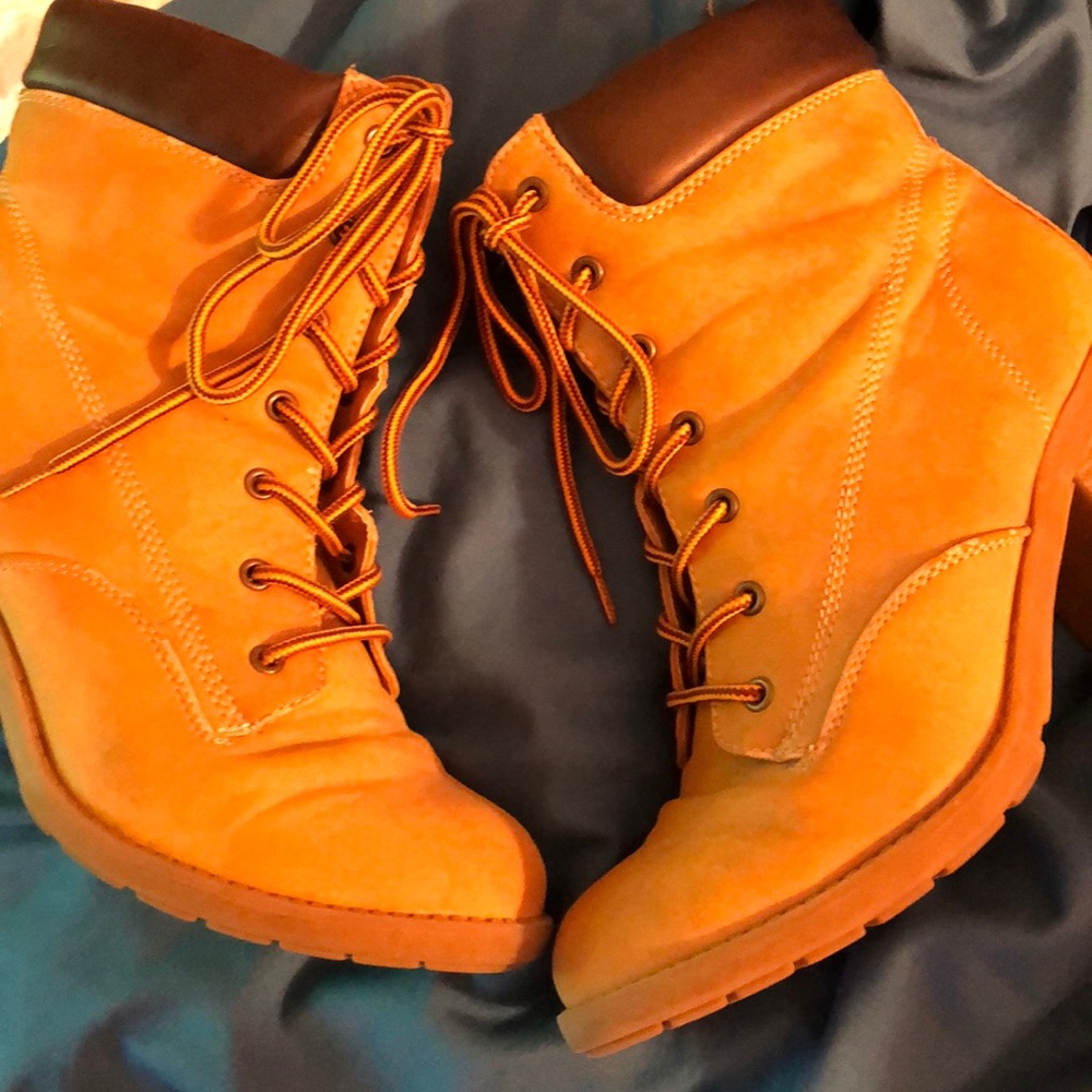 Heeled combat boots